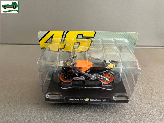 Moto GP miniature Valentino Rossi 46 Honda NSR 500 Test Valencia 2000 1/18