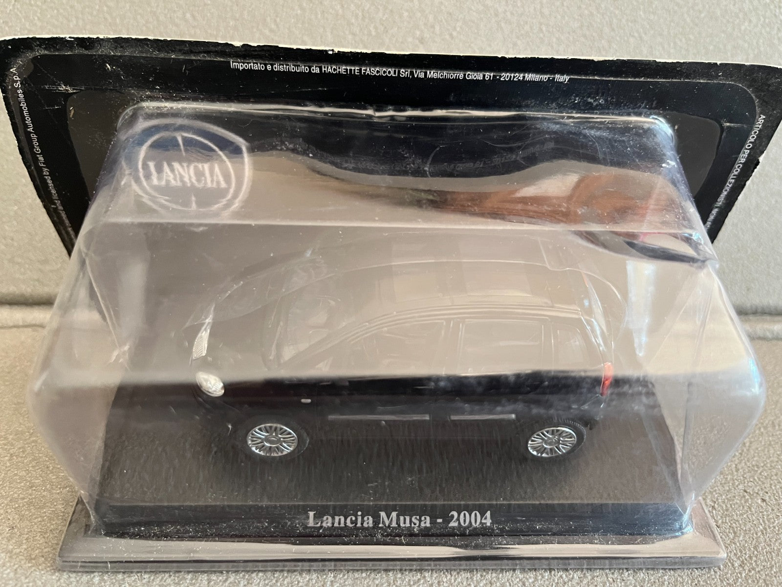 Voiture miniature Lancia Musa Norev Hachette au 1/43