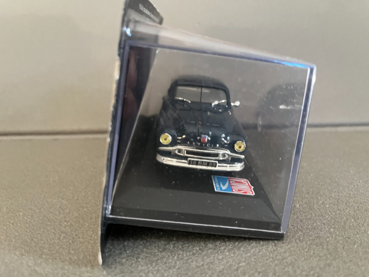 Voiture Miniature Simca Abeille 1955 Altaya au 1/43