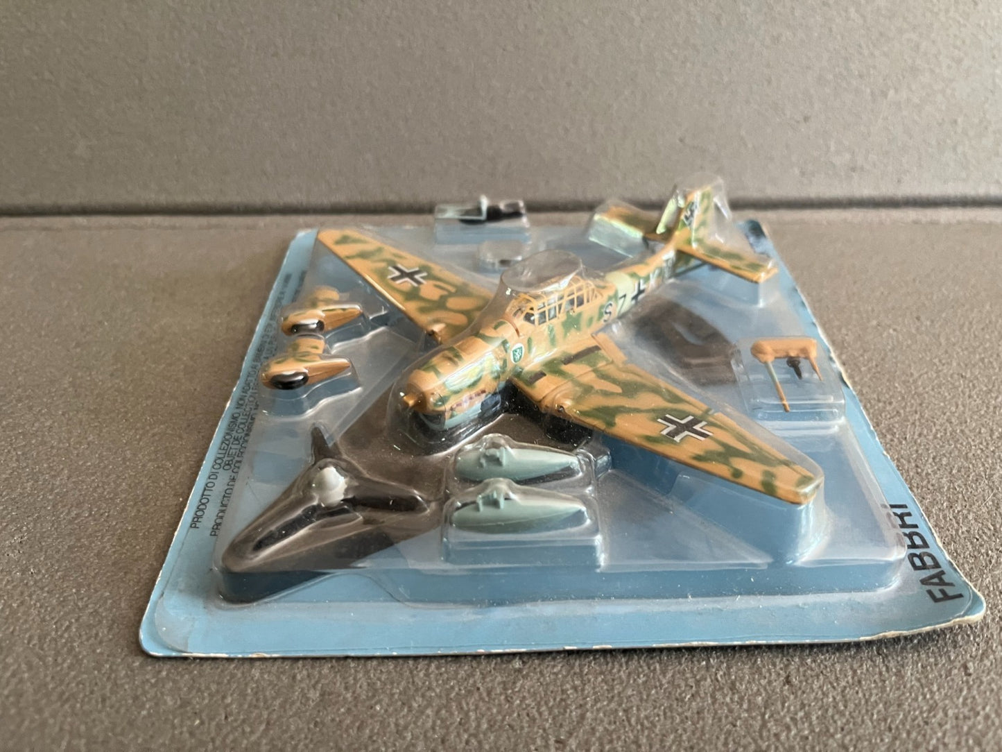 Avion miniature Militaire Ju-87r Fabbri Italeri 1/100
