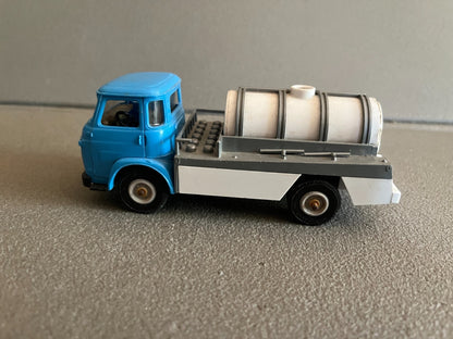 Ancienne Voiture Miniature Plastique Saviem SM 5C Transport Lait Norev au 1/43