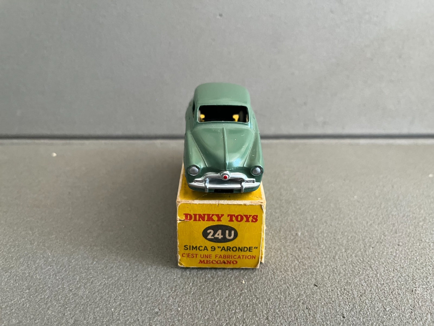 Ancienne Miniature Voiture Simca 9 Aronde Dinky Toys France 24U Boite