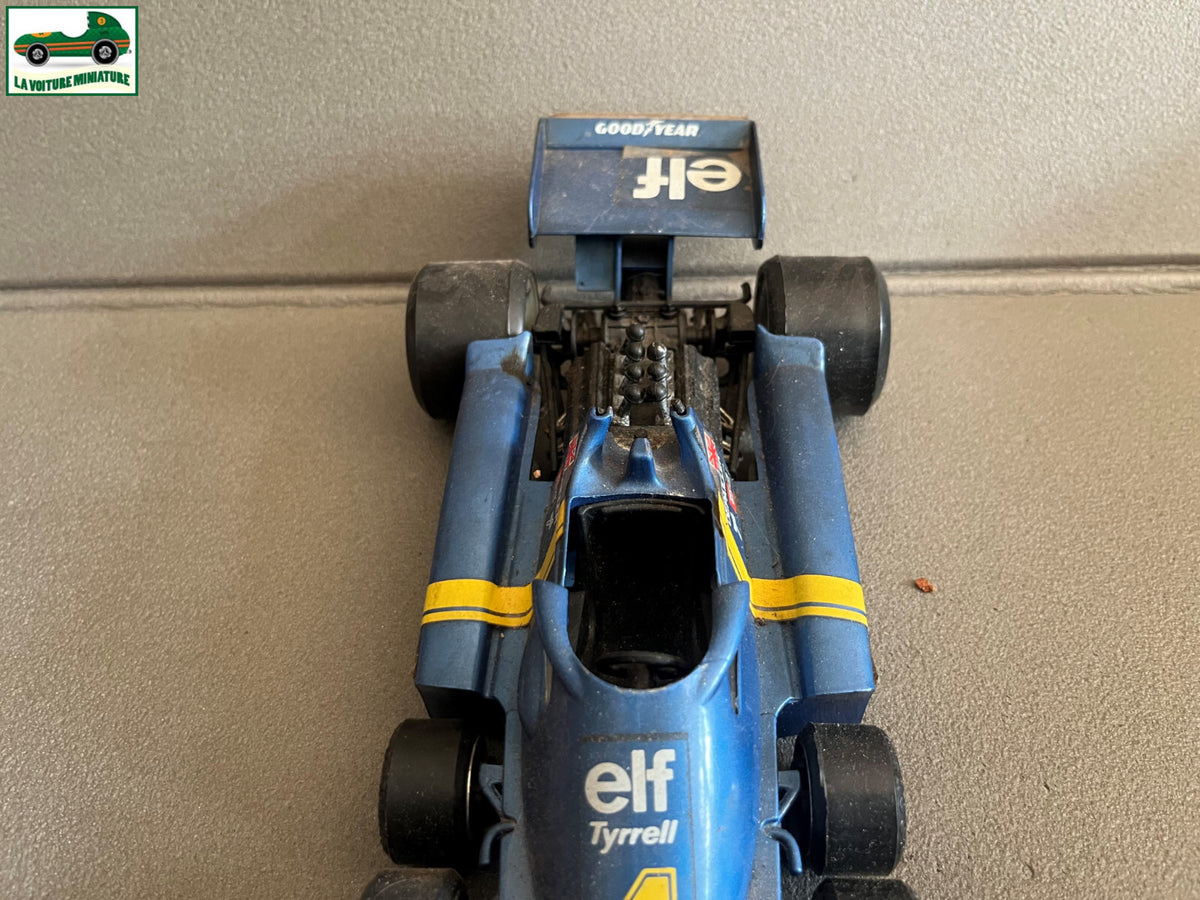 Ancienne Voiture Miniature Tyrrell P34/2 Depailler F1 Polistil Italy au 1/16