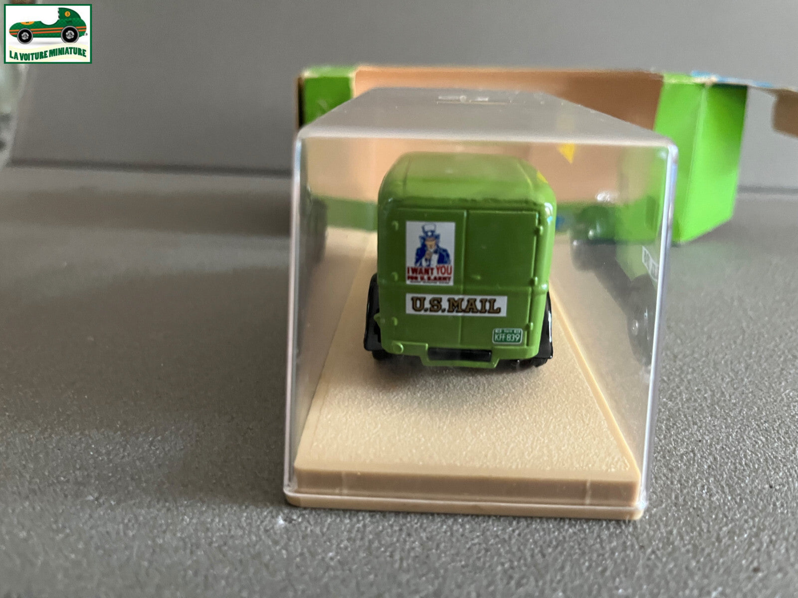 Voiture miniature Ford V8 1934 Fourgon U.S Mail Eligor France au 1/43