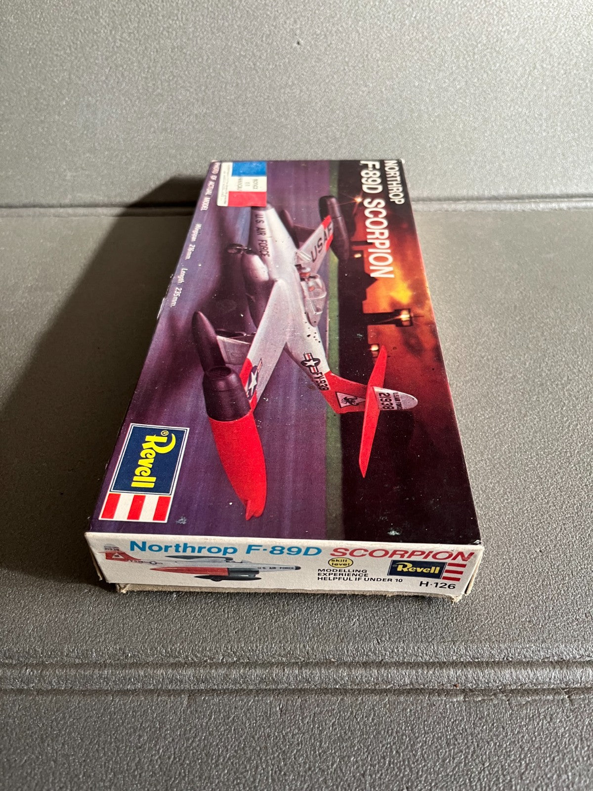 Maquette Militaire Avion Northrop F-89D Scorpion Revell