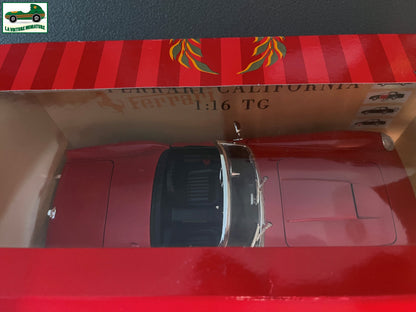 Voiture miniature Ferrari California Polistil au 1/16