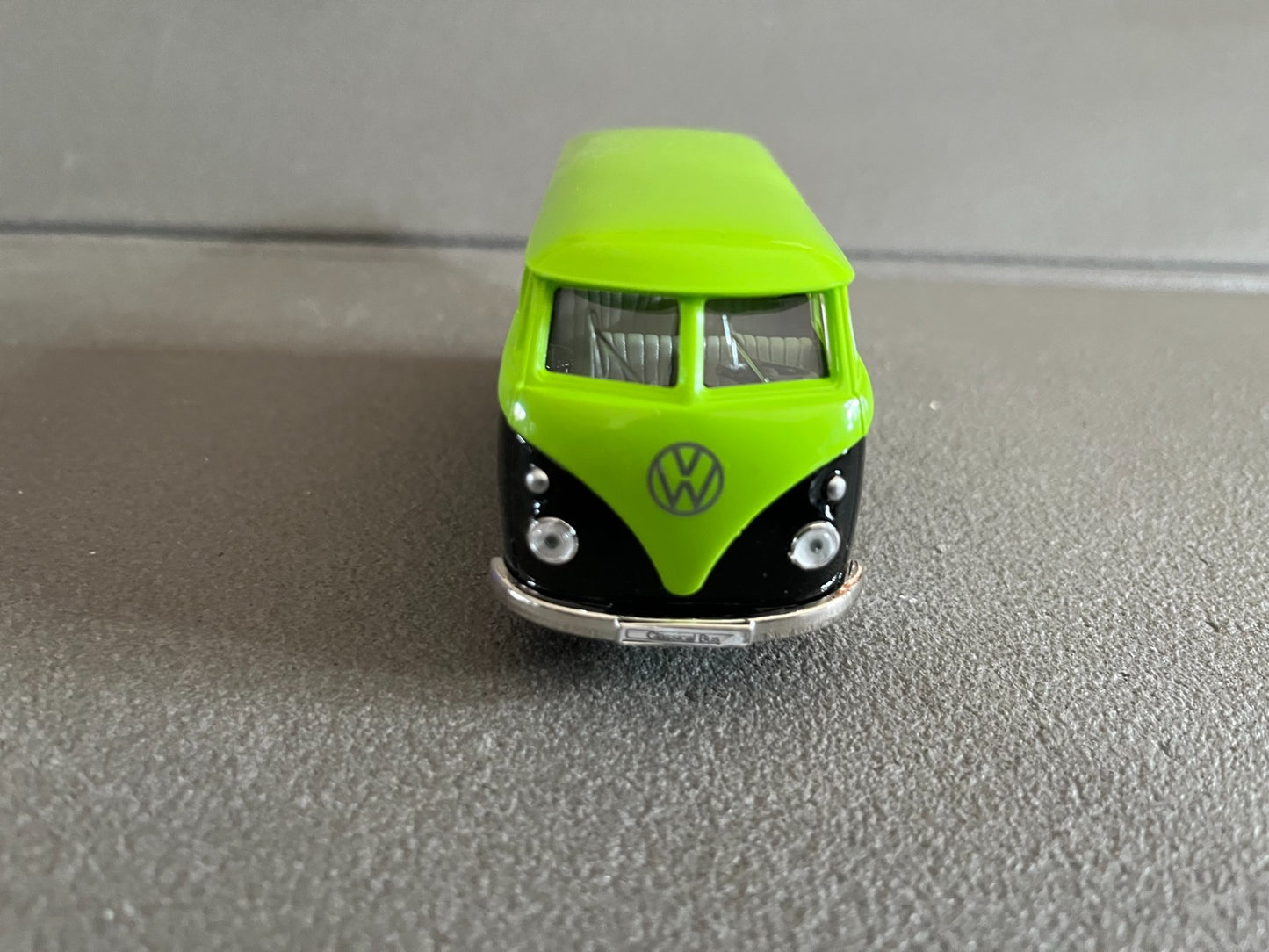 Voiture Miniature Bus Volkswagen Combi T1 1963 Welly au 1/34 1/39