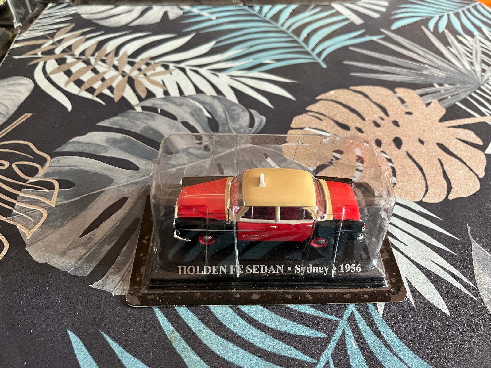 Voiture Miniature Holden Fe Sedan Sydney 1956 Taxi Du Monde au 1/43