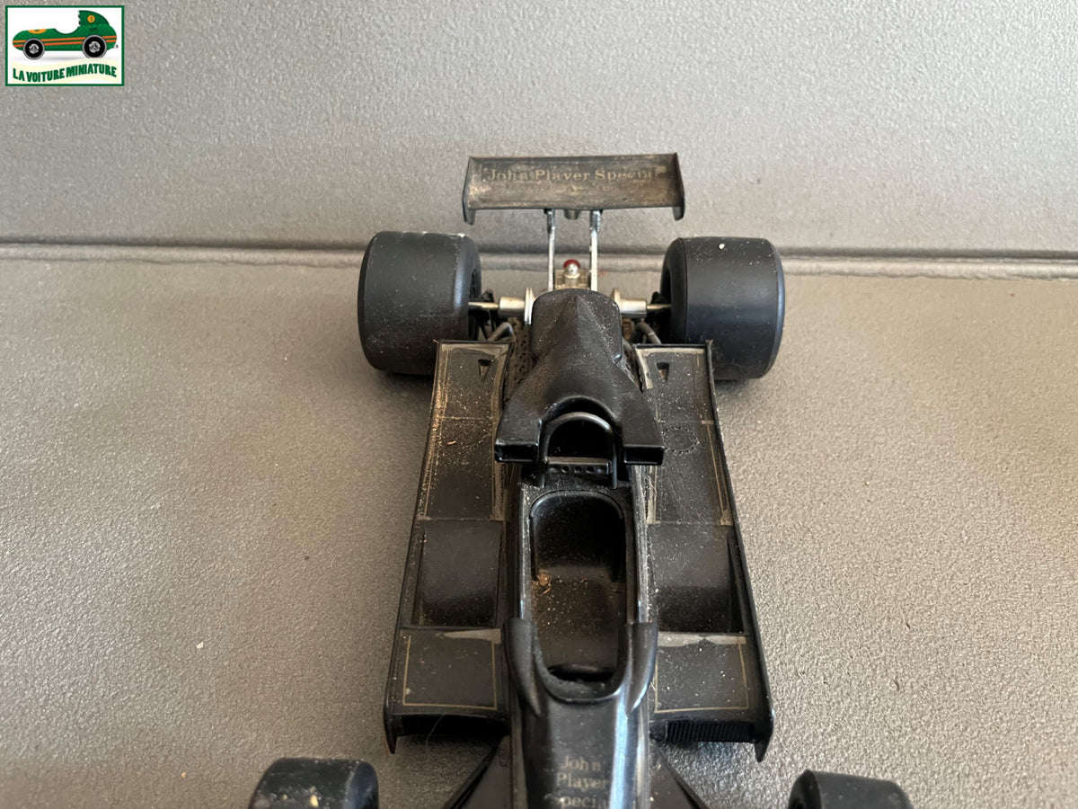 Ancienne Voiture Miniature Lotus JPS MK3 F1 Polistil Italy au 1/16