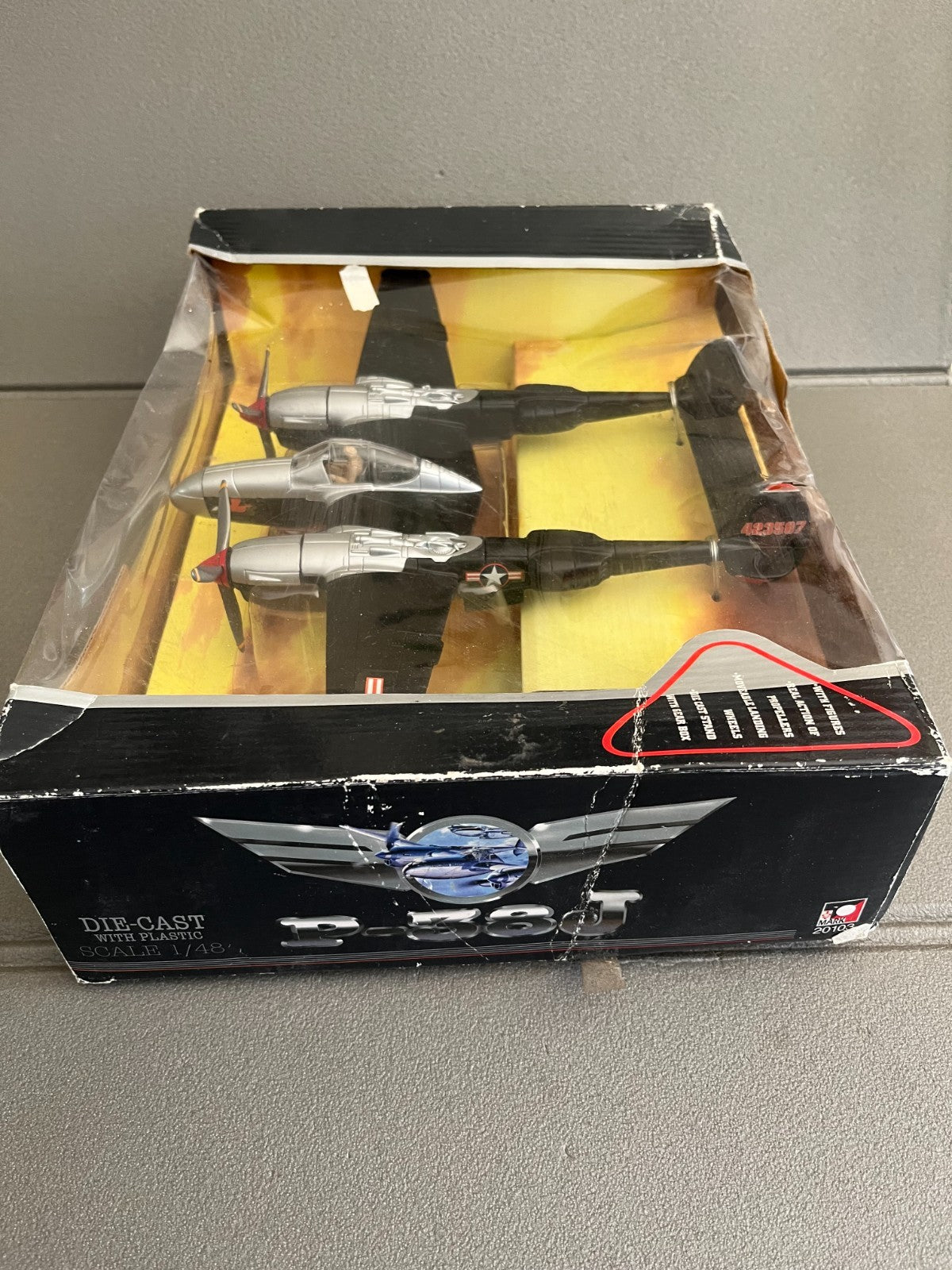 Ancien Avion miniature Militaire Vintage Die Cast Plastique P-38J Toy Mark 1/48
