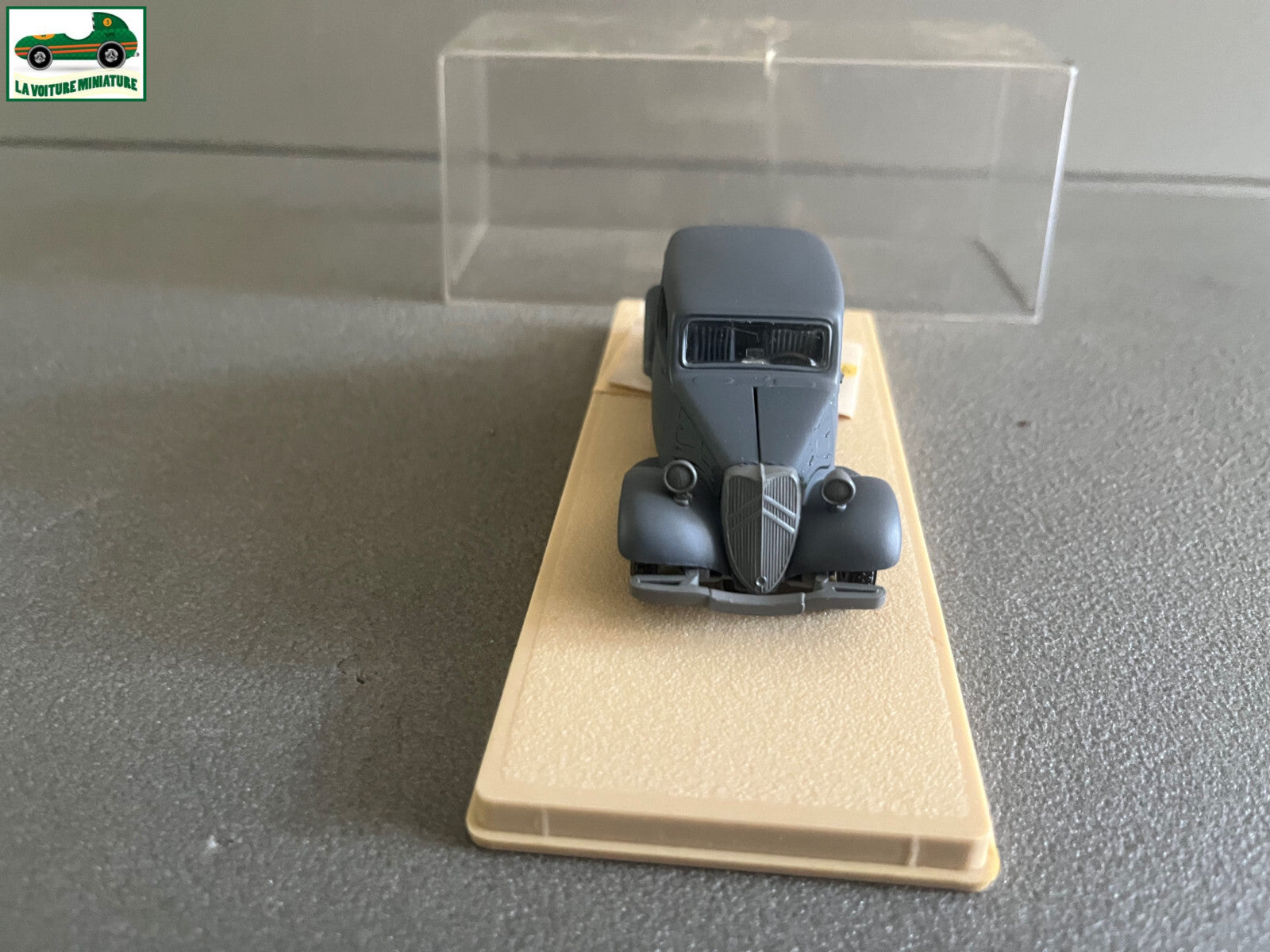 Voiture miniature Citroen Traction Grise Eligor France 1/43