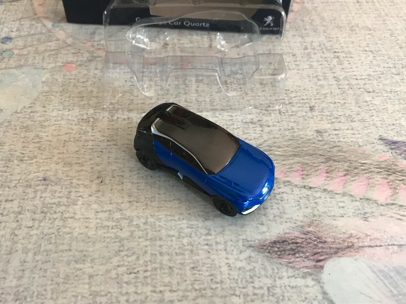 Voiture miniature Peugeot Concept Car Quartz Norev 3 inches 1/64