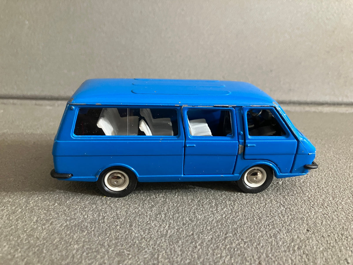 Ancienne Voiture Miniature RAF 2203 Novoexport Russe CCCP URSS N° A18 au 1/43