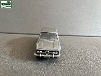 Ancienne Miniature Voiture Alfa Romeo Alfetta A76 Mebetoys Italy 1/43