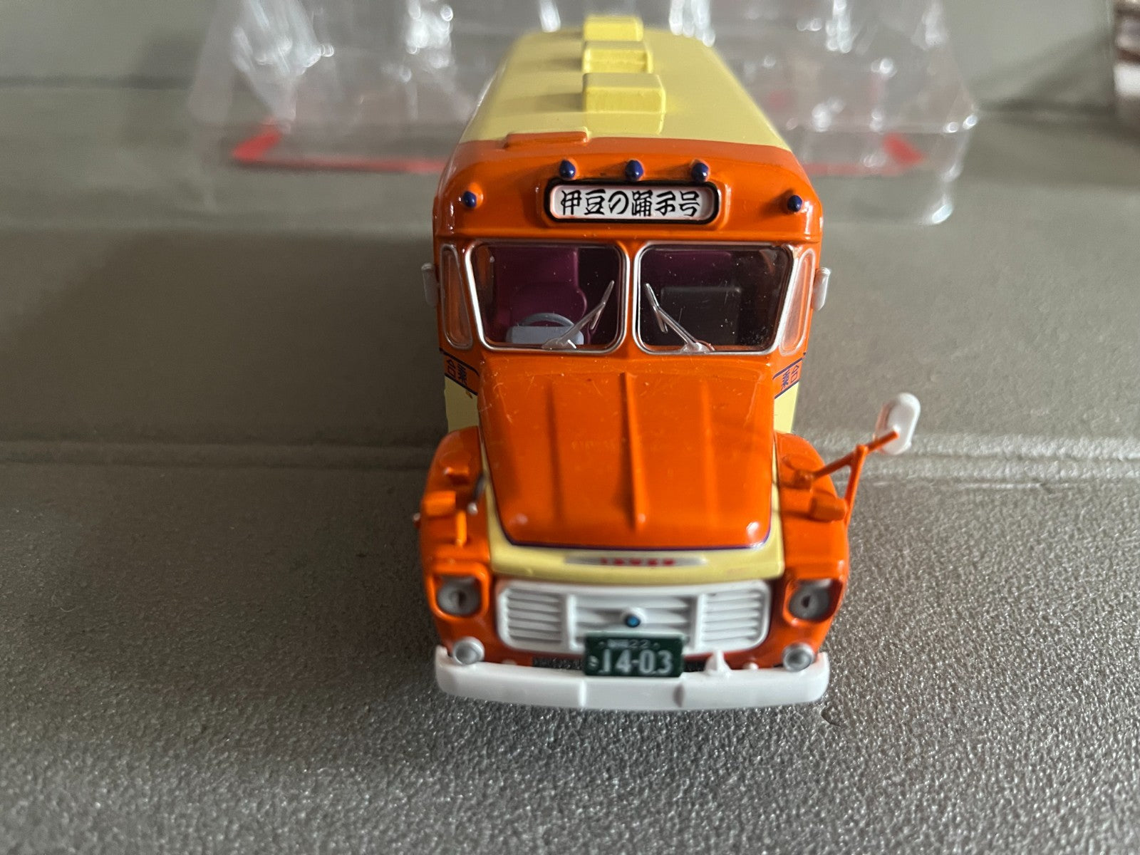 Voiture miniature Isuzu BXD 30 1/43 Autobus Autocars du Monde