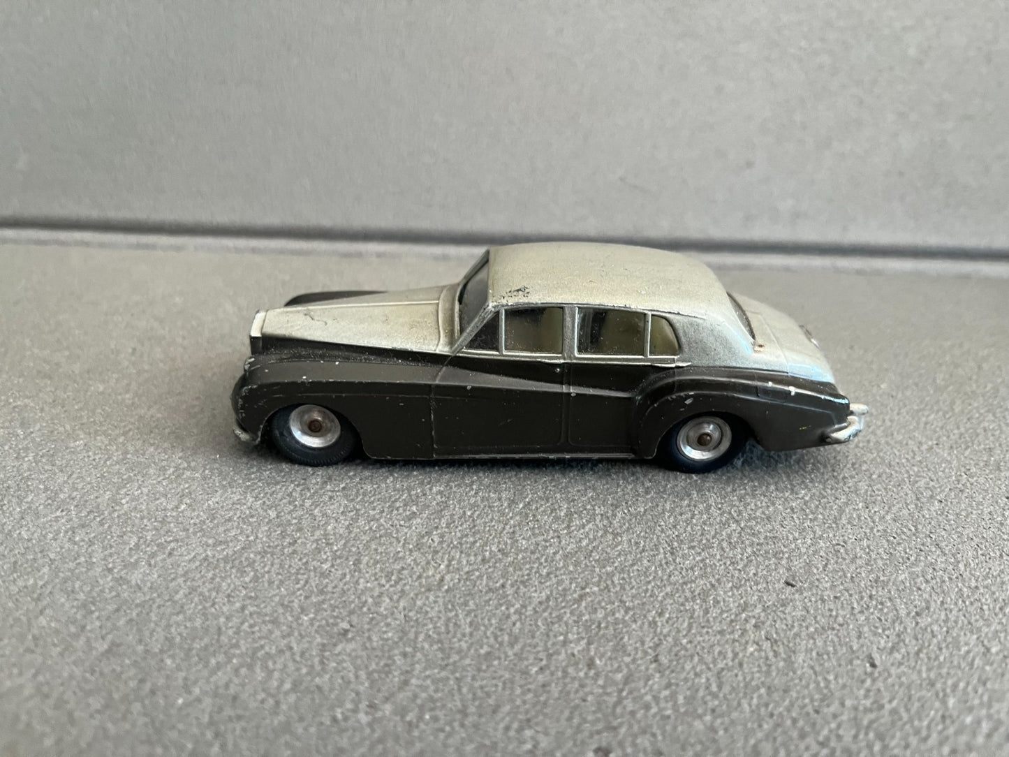 Ancienne Miniature Voiture Rolls Royce Silver Cloud Solido Serie 100 France