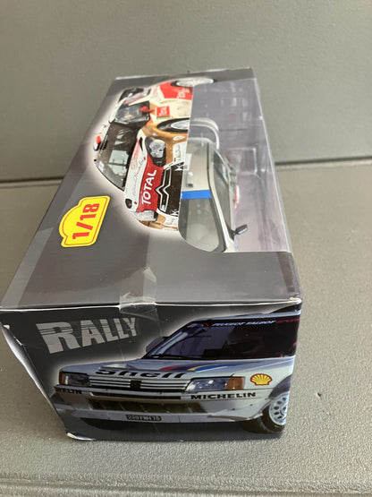 Voiture miniature Peugeot 206 Gronholm Rallye Suède 2002 WRC Altaya au 1/18