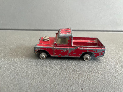 Ancienne Miniature Voiture Land Rover 109 W.B. Corgi Toys Epave 1/43