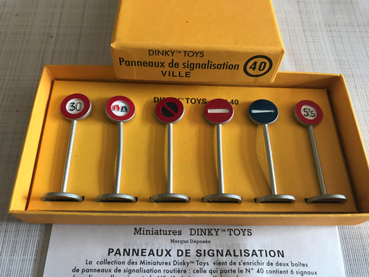 Voiture miniature Panneaux de Signalisation Routière 40 Dinky Toys Atlas 