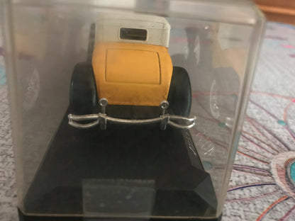 Voiture miniature Cord L29 Jaune Solido au 1/43