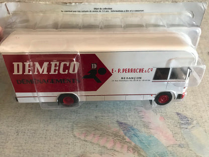 Voiture miniature Camion Berliet GBK75 Déménagements Déméco Hachette 1/43