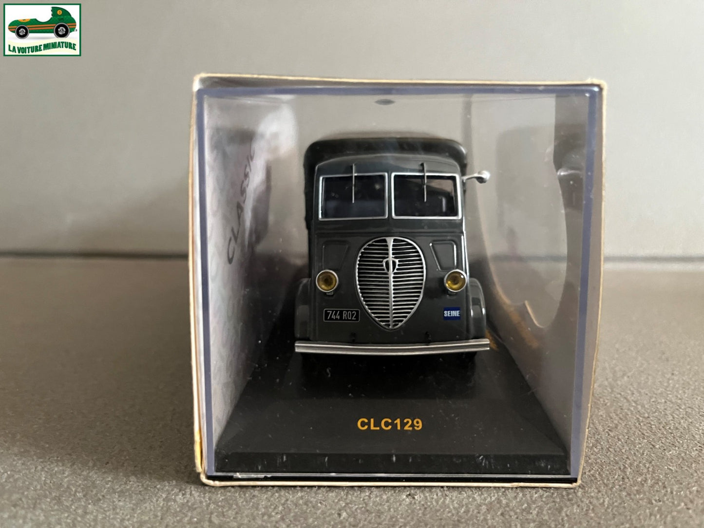Voiture Miniature Camion Peugeot DMA Plateau 1949 Ixo au 1/43