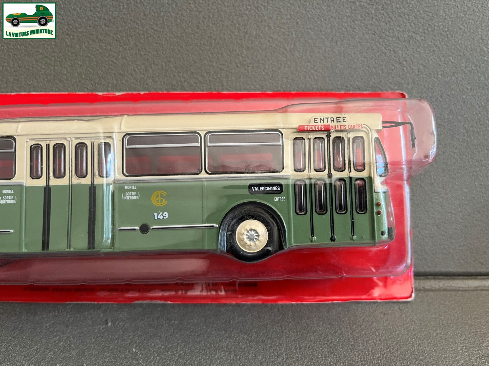 Voiture miniature Brossel A92 DARL 1/43 Autobus Autocars du Monde