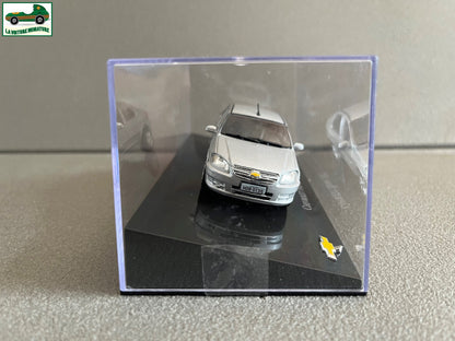 Voiture miniature Américaine Chevrolet Prisma 2012 au 1/43