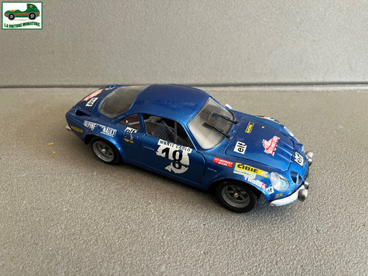 Voiture miniature Renault alpine Rallye Monte Carlo Macadam 1/20 Défauts