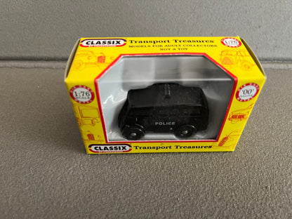 Voiture Miniature Fourgon Austin 101 Estate Police Classix au 1/76