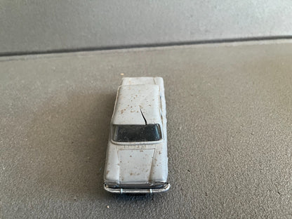 Ancienne Voiture Miniature Fiat 1500 Norev Plastique France Epave
