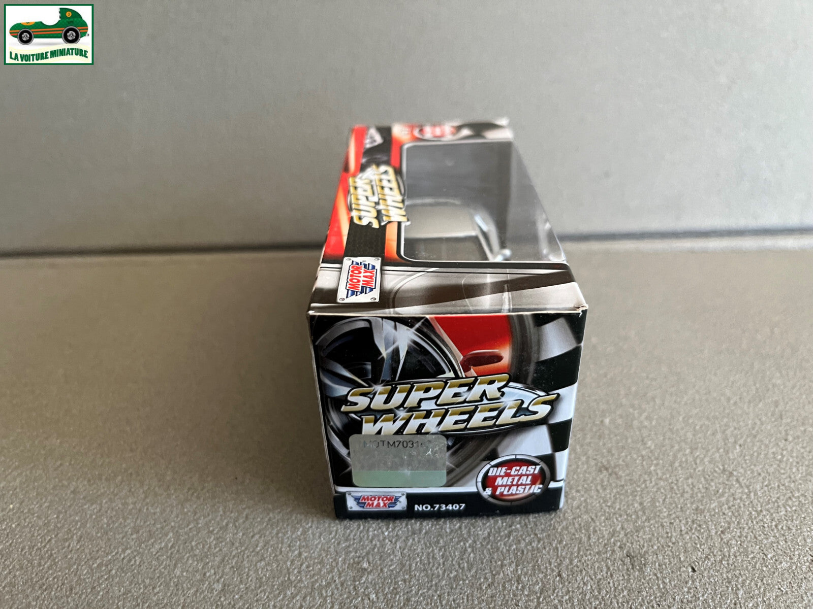 Voiture miniature 2005 Mercedes-Benz SLR McLaren Motor Max 1/43