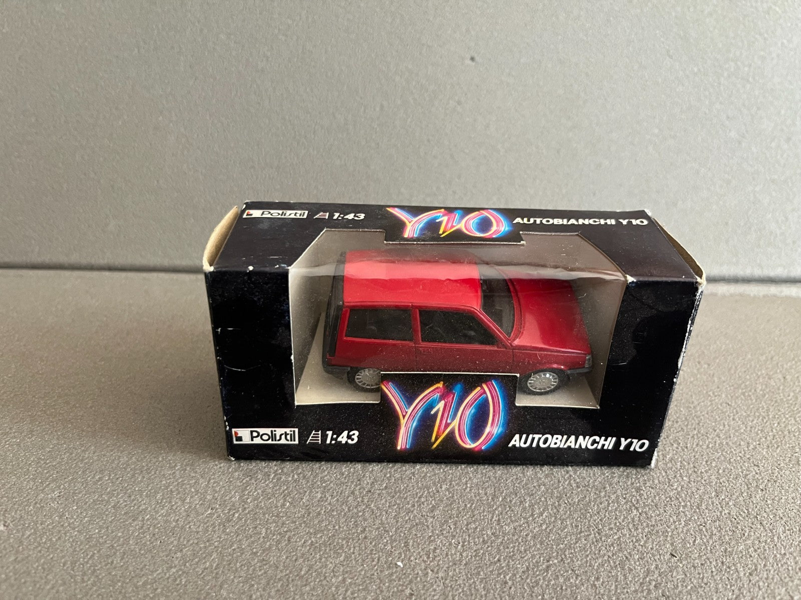 Ancienne Voiture miniature Autobianchi Y10 Polistil Italy au 1/43