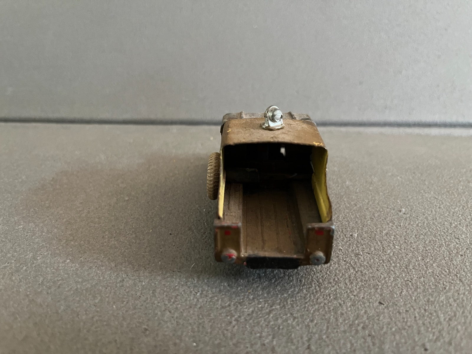 Ancienne Miniature Voiture Land Rover 109 WB Corgi Toys Gt Britain Epave