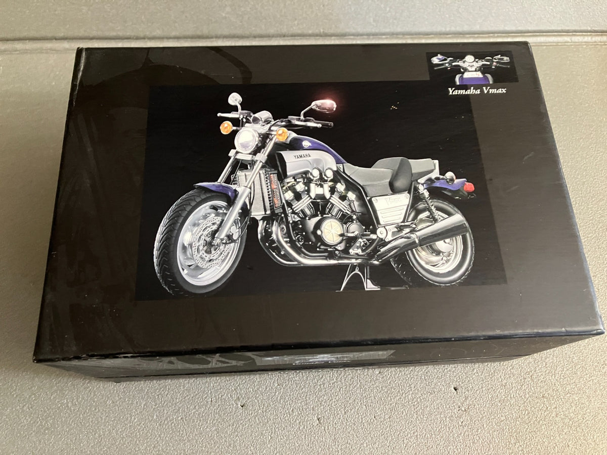 Moto miniature Yamaha Vmax 1993 Blue Minichamps 1/12