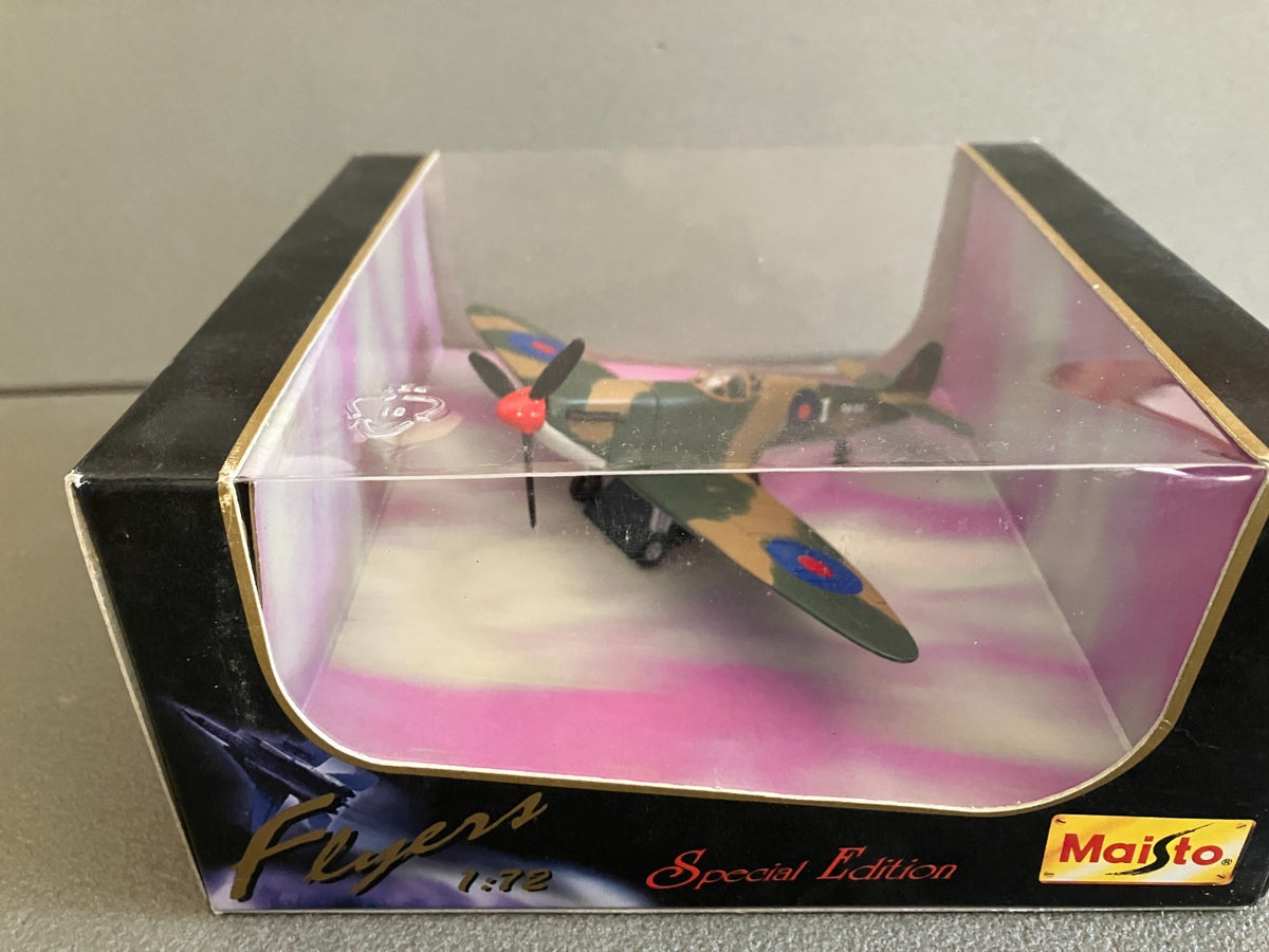 Avion miniature Militaire WWII Maisto Flyers 1/72