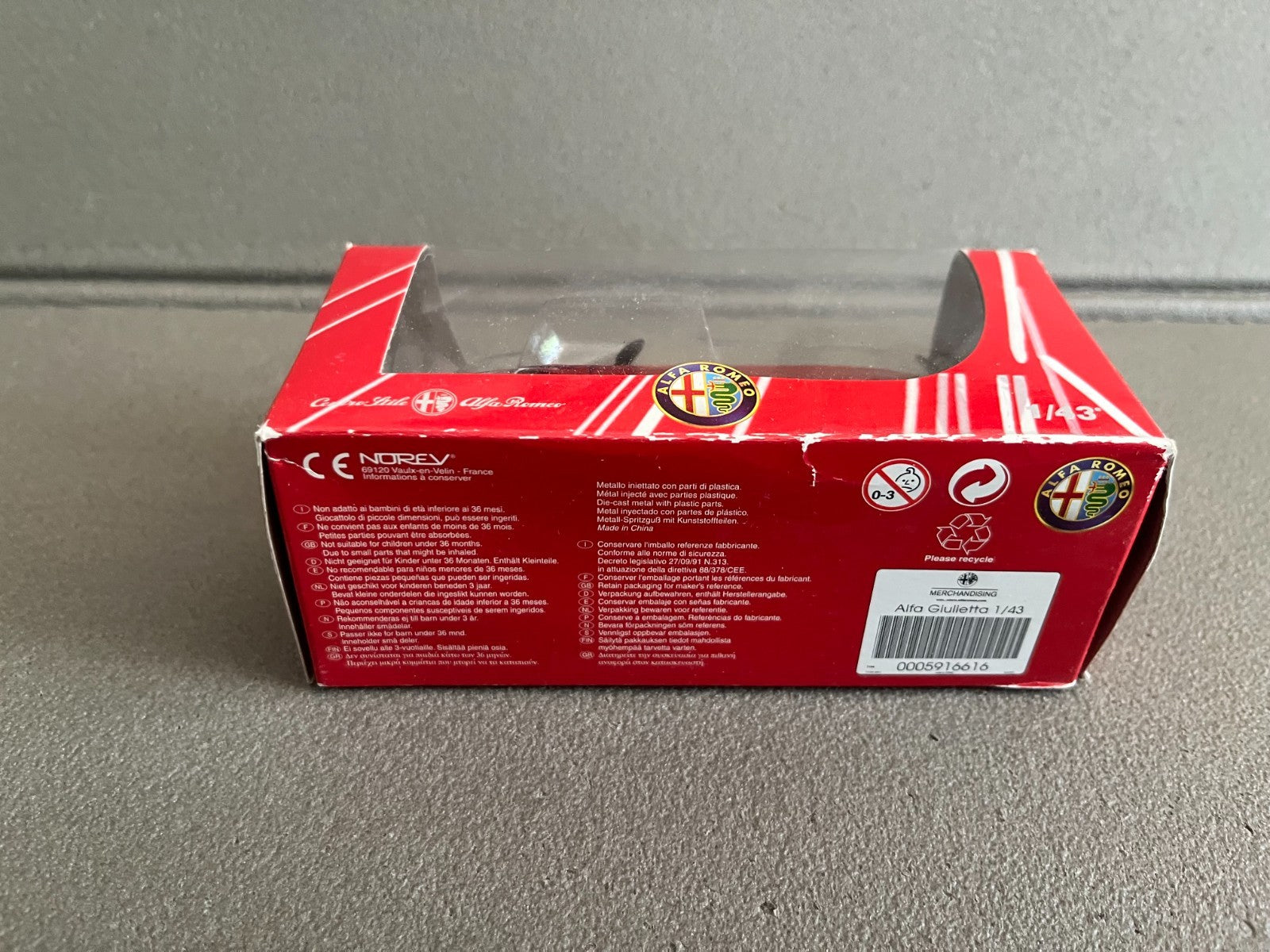 Voiture Miniature Alfa Romeo Giulietta Norev au 1/43