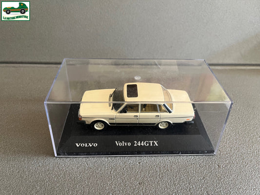 Voiture Miniature Volvo 244 GTX au 1/43
