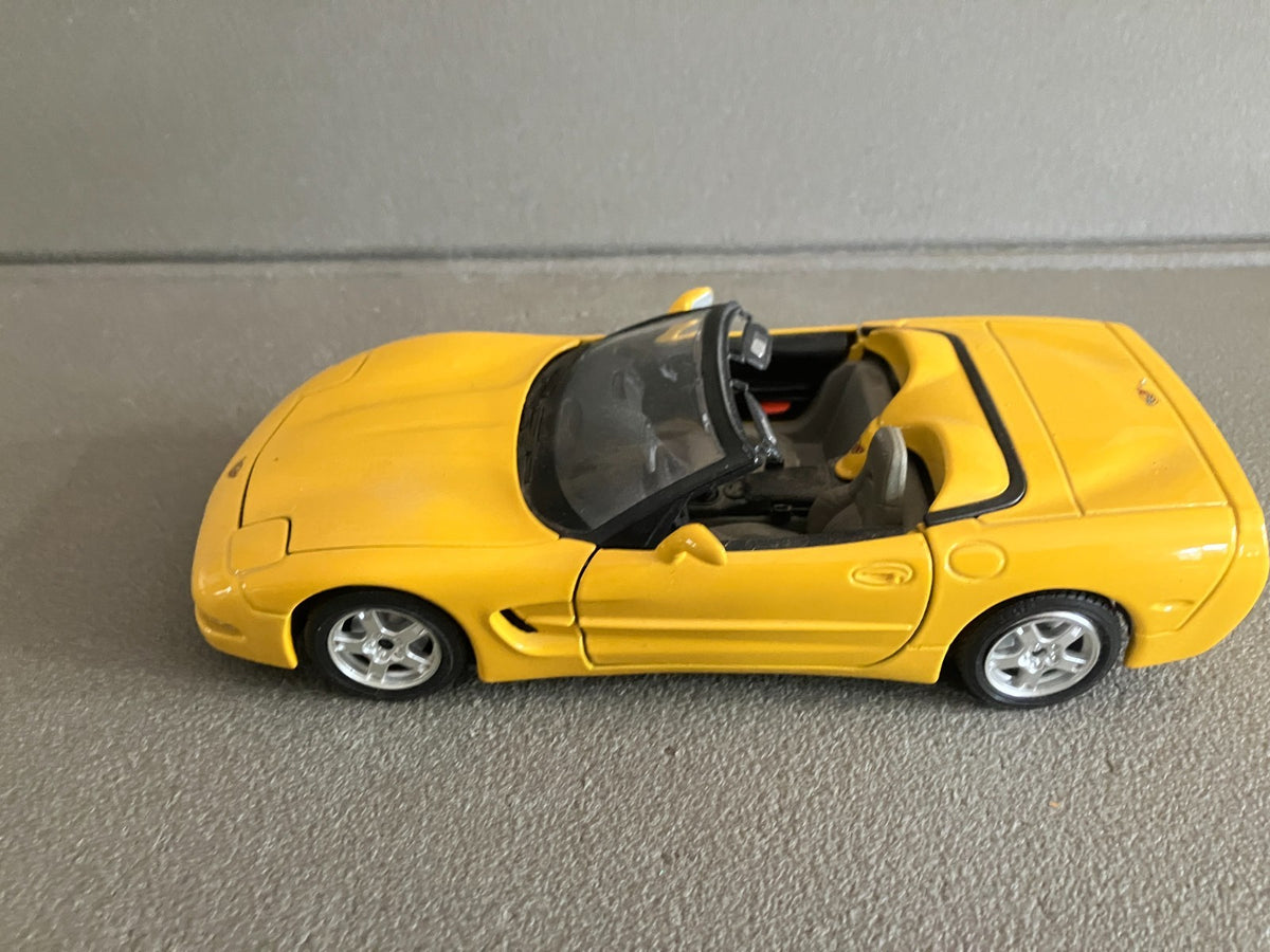 Voiture Miniature Chevrolet Corvette 1997 Burago Italy au 1/24