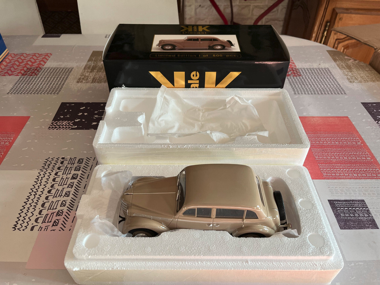 Voiture miniature Opel Kadett K38 Beige KK Scale au 1/18