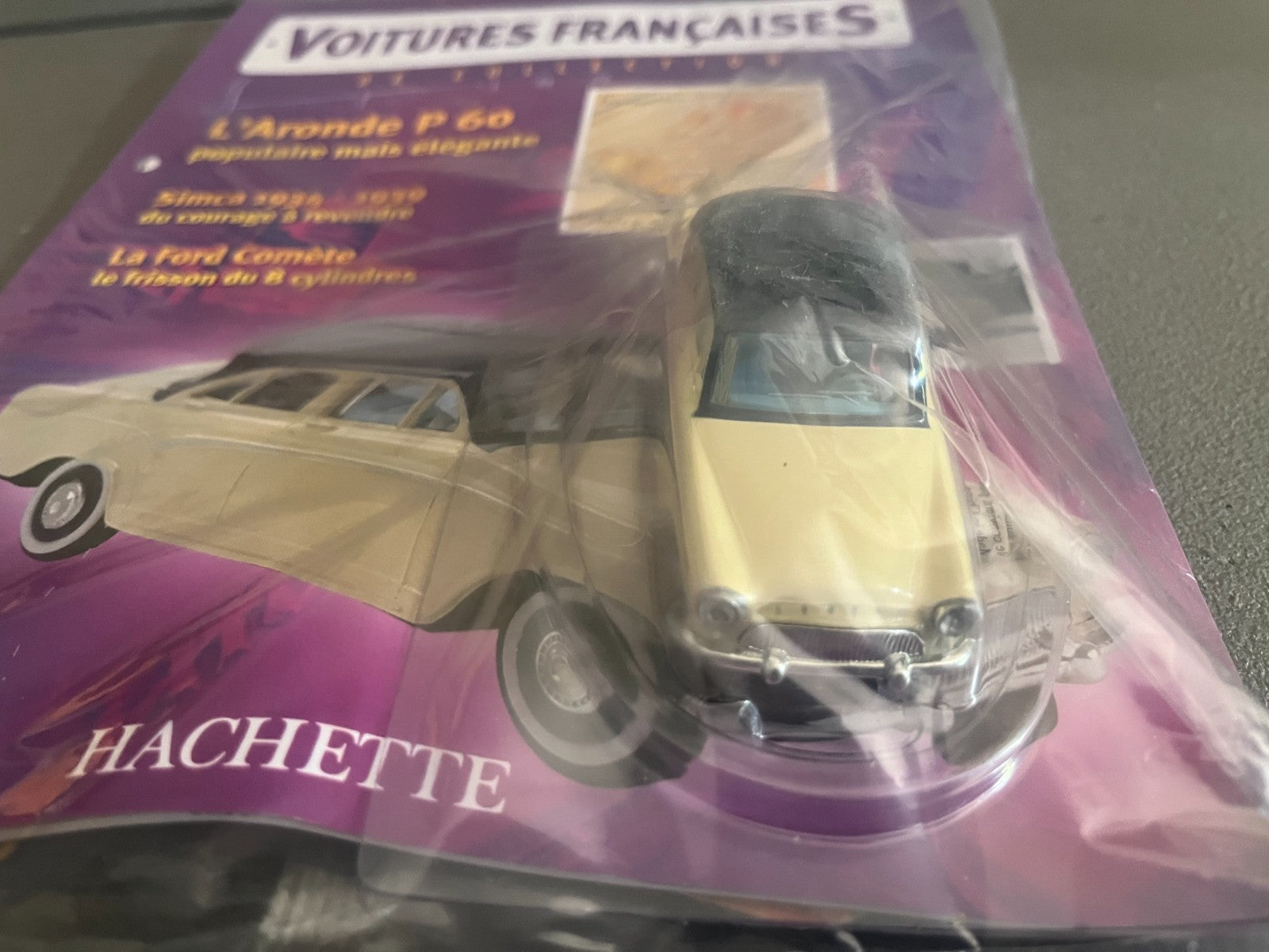 Voiture miniature Simca Aronde P60 Norev Hachette + Fascicule au 1/43
