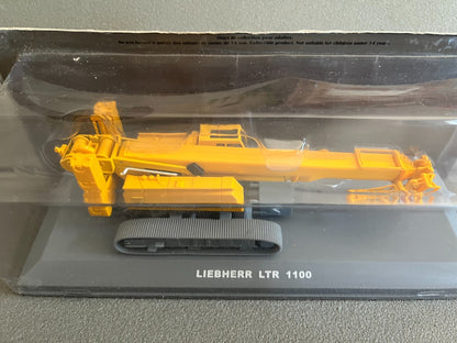 Miniature Véhicule de chantier Liebherr LTR 1100 Grue Mobile Hachette 1/72
