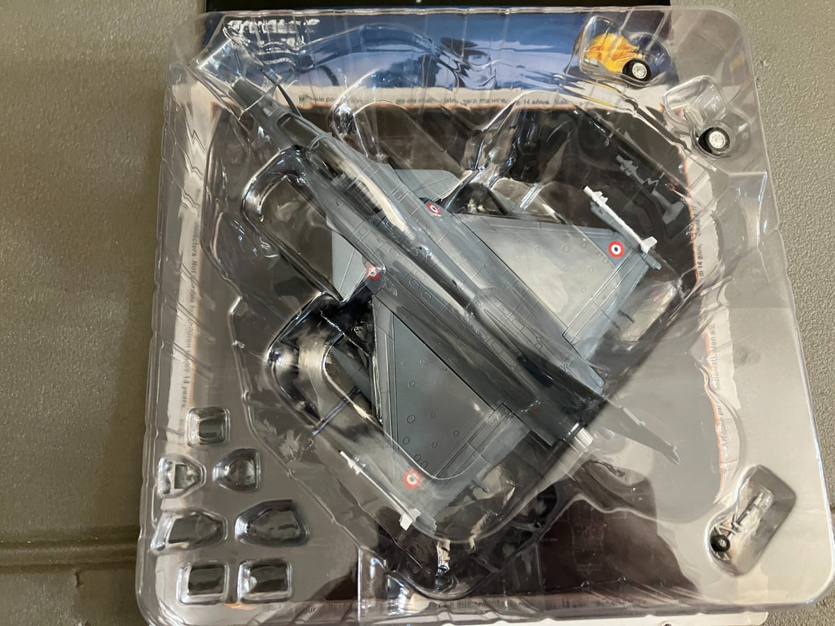 Avion miniature Militaire Combat à Réaction Rafale C France Altaya 1/72