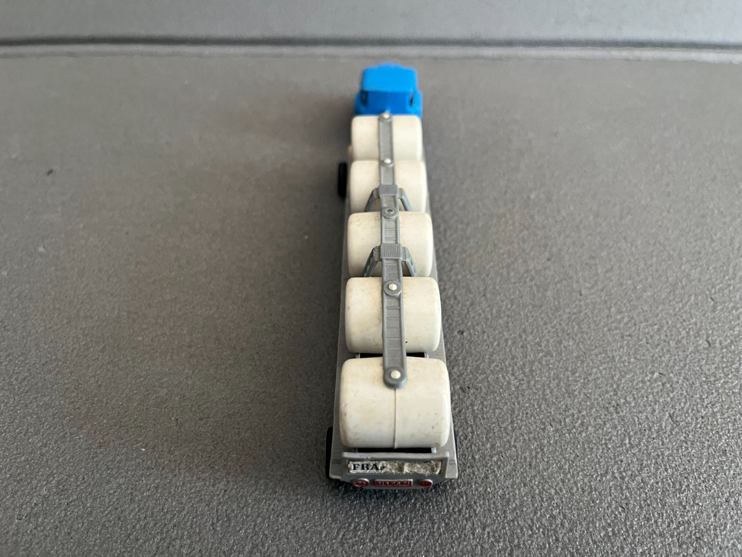 Ancienne Voiture Miniature Plastique Camion Semi  Unic Remorque Norev 1/86