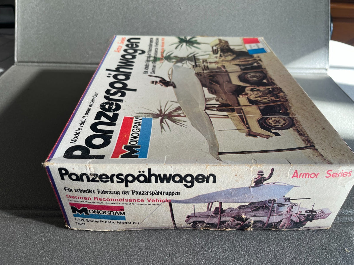 Maquette Militaire Char Tank Blindé Panzerspahwagen German Monogram 1/32
