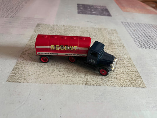 Voiture Miniature Camion Citerne Semi Remorque Ford Regent Lledo England