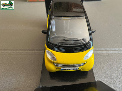 Voiture miniature Smart 1ère Version Cutie au 1/18