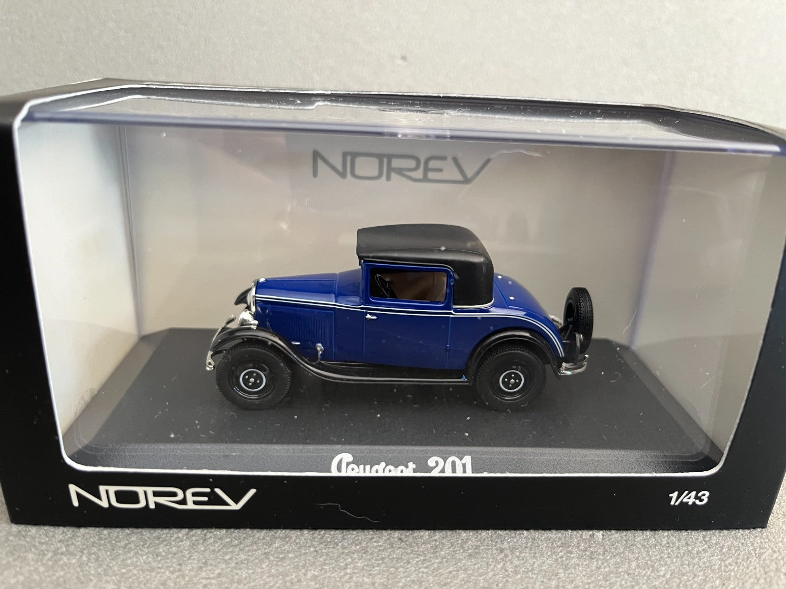 Voiture Miniature Peugeot 201 Coupé Norev au 1/43