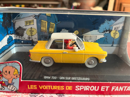 Voiture Miniature BMW 700 QRN sur Bretzelburg Spirou 1/43