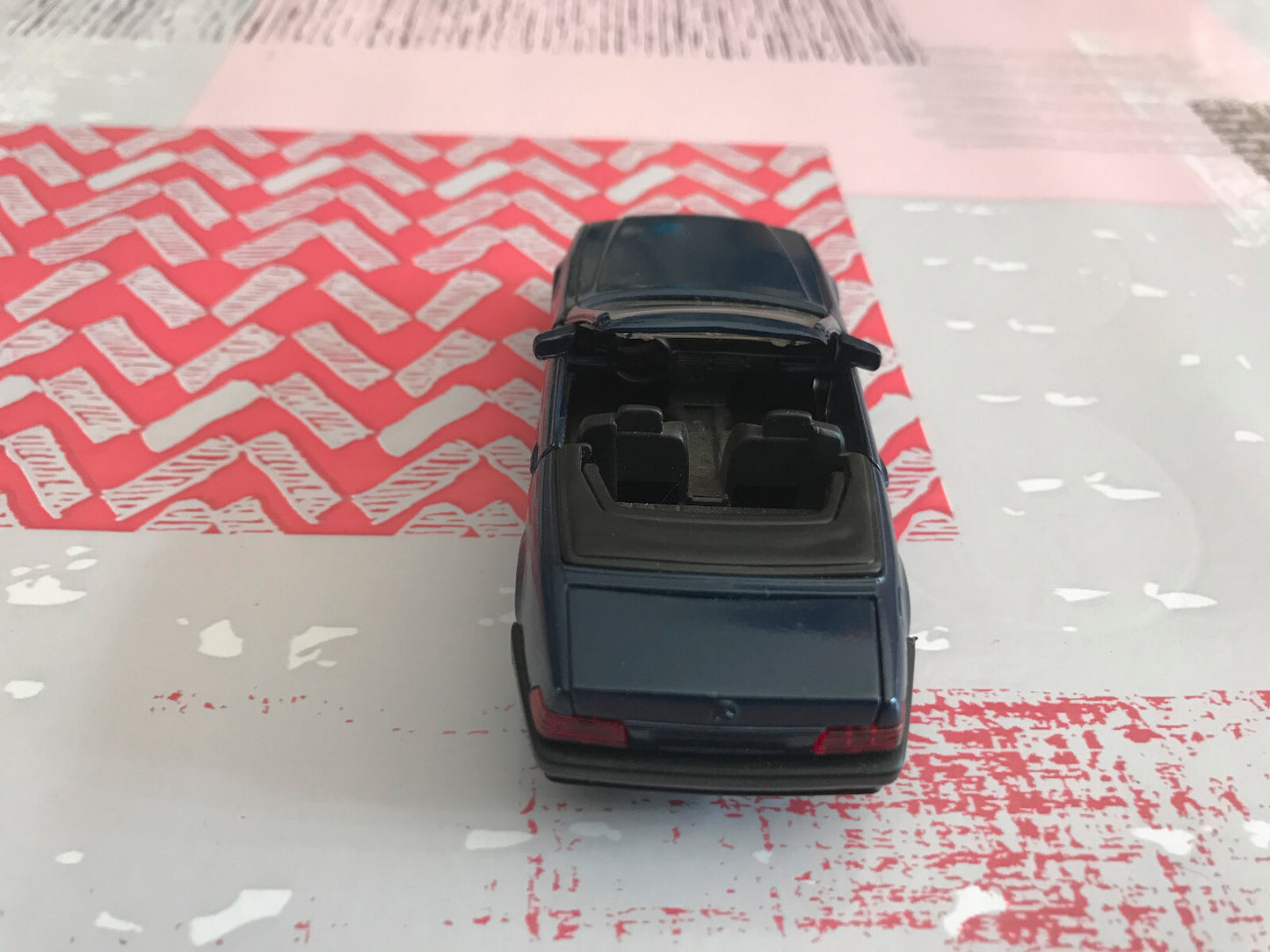 Ancienne Voiture Miniature Mercedes Benz 300 SL 500 SL Gama 1137 1/43